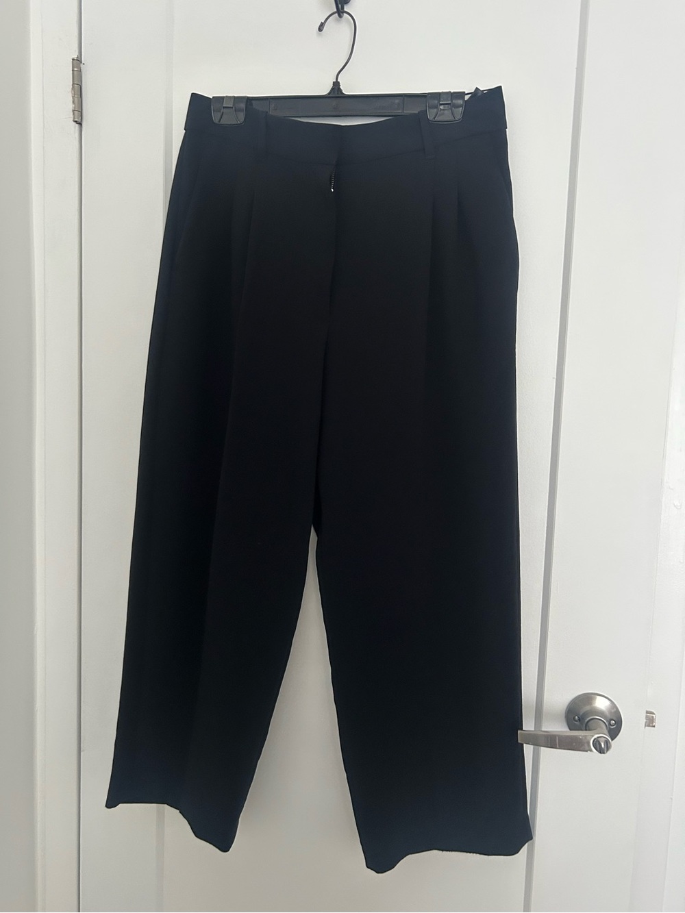 Wilfred Black The Effortless Pant Cropped